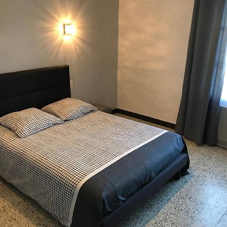 Appartement Tout Confort Avec Parking Ferme Arles Exterior photo
